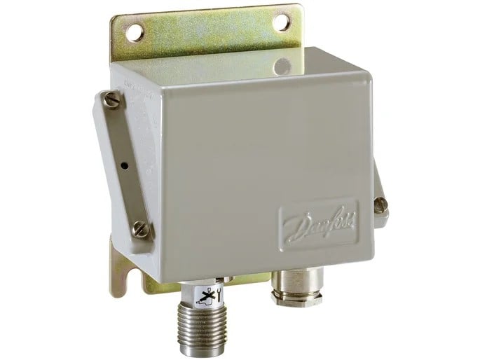 Danfoss Drucktransmitter 0-40bar EMP 2-2611-F6CD25-2 084G2213